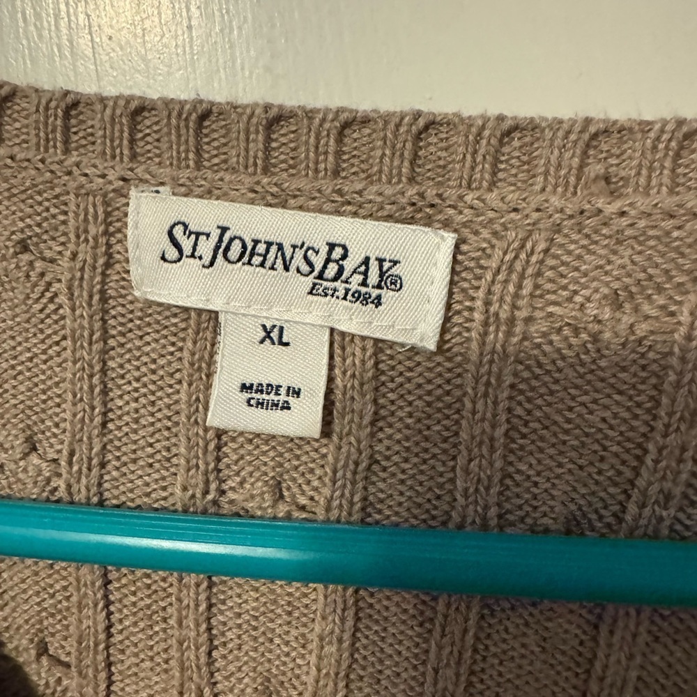 St. John's Bay Tan V-Neck Sweater. Classic yet stylish. Cozy. Like New. XL - Picture 3 of 8
